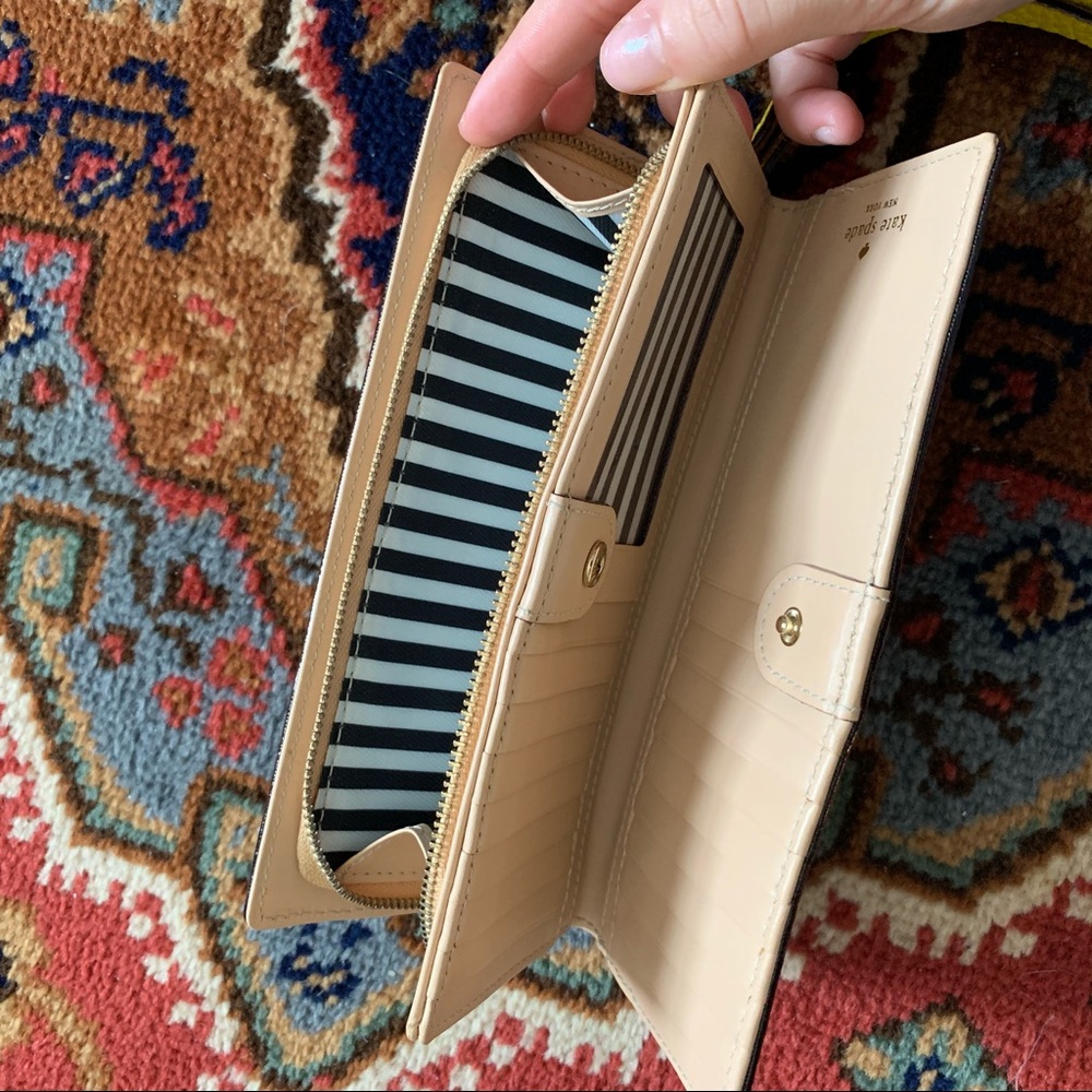 Kate Spade wallet - Picture 5 of 5